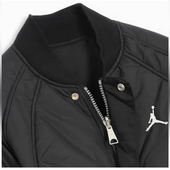 *NWT* Air Jordan Essential Statement Varsity Synthetic Fill Reversible Jacket - Picture 3 of 6